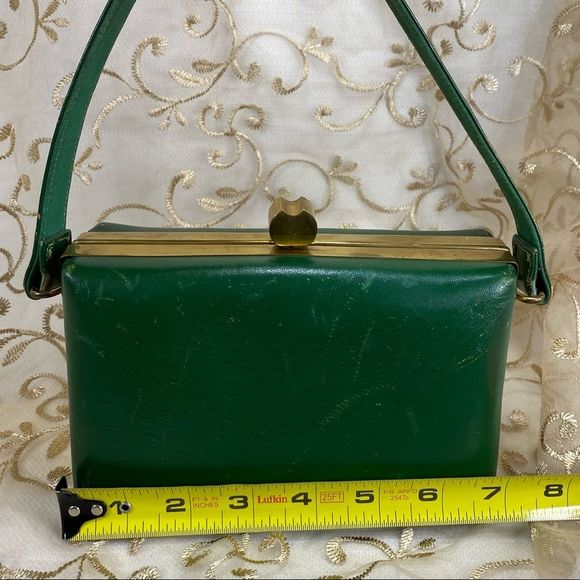 Vintage 1950’s Green Leather Clutch with Gold Accents Styled by Normandic - Picture 7 of 9